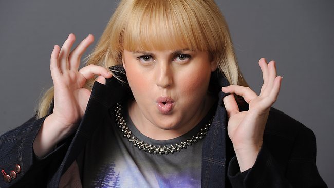 PITCH PERFECT 2: Rebel Wilson Talks Deadpan Delivery, Making Out Onscreen, and More – Collider.com