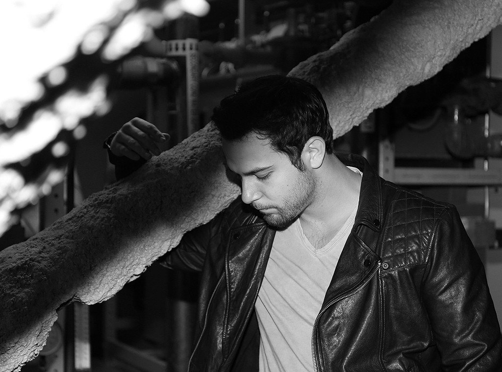 Skylar Astin dishes on Pitch Perfect 2